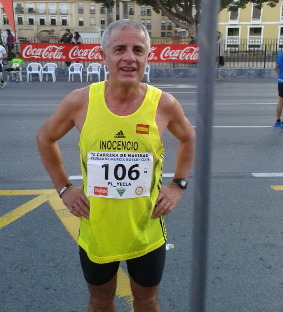 Inocencio en la carrera de la navidad 20216